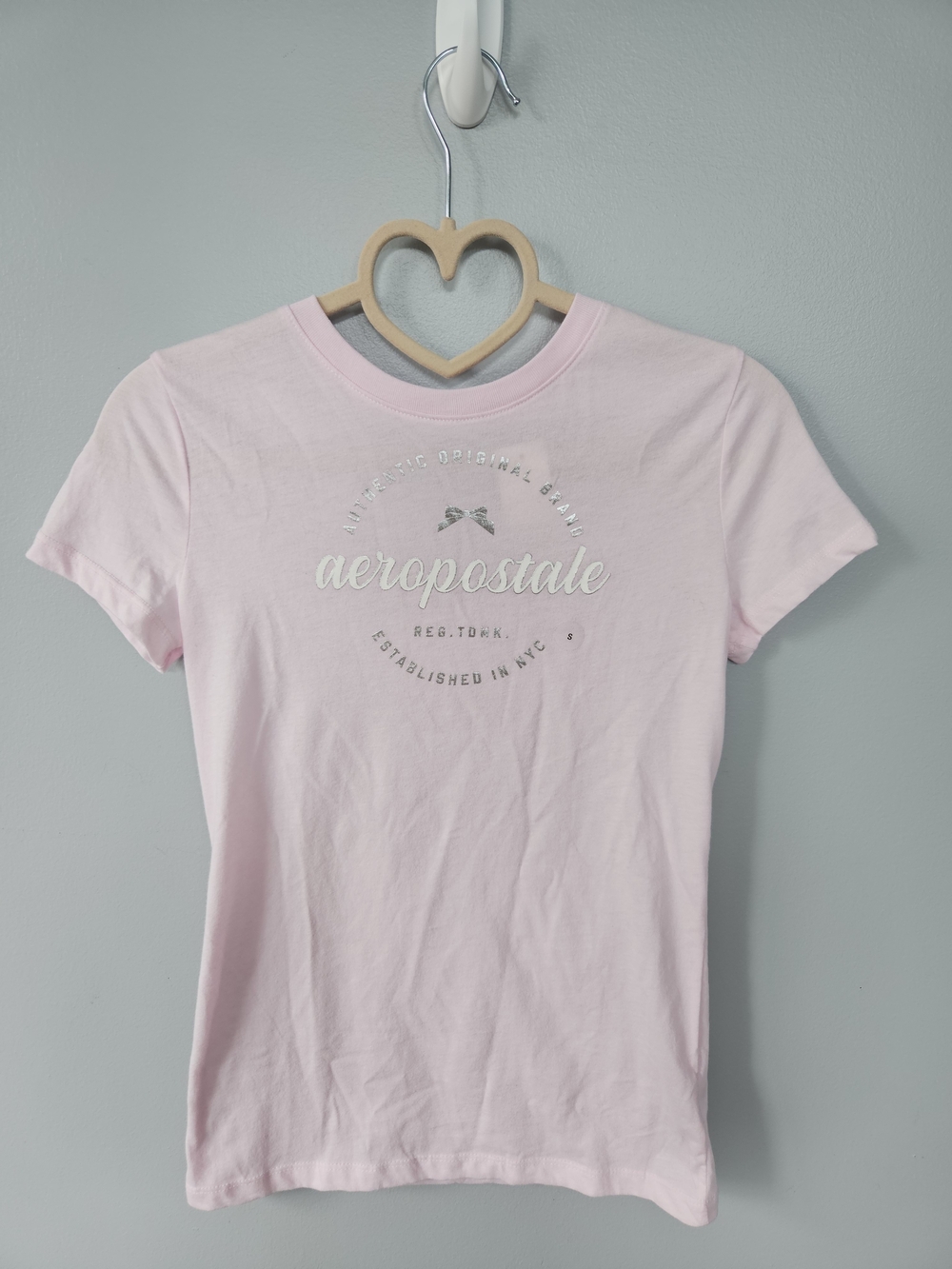 *NWT* Aeropostale Pale Pink Logo Slim Short Sleeve Tee - Picture 3 of 9